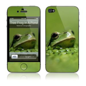  GelaSkins Tree Frog Poking Out Of A Pond for iPhone 4